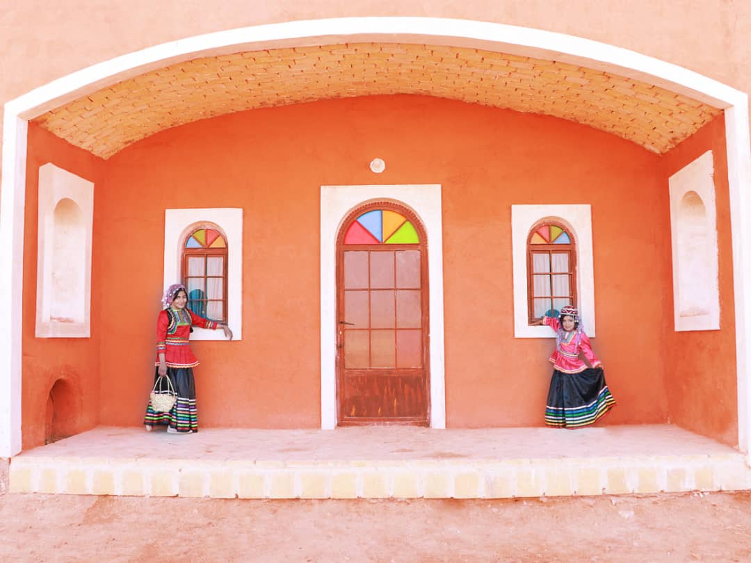 بهترین خاطره ها با اسکان در دل کویر ، اقامتگاهی در دل کویر مرنجاب بهترین مکان برای اسکان و تفریح و اقامت در کویر رزرو اتاق آران و بیدگل و کاشان